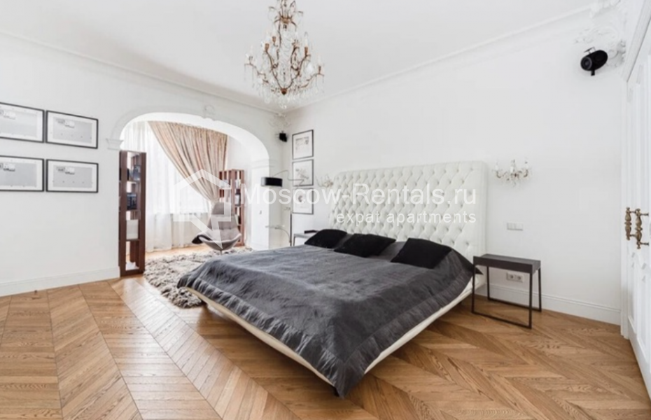Photo #11 4-room (3 BR) apartment for <a href="http://moscow-rentals.ru/en/articles/long-term-rent" target="_blank">a long-term</a> rent
 in Russia, Moscow, Khilkov lane, 1