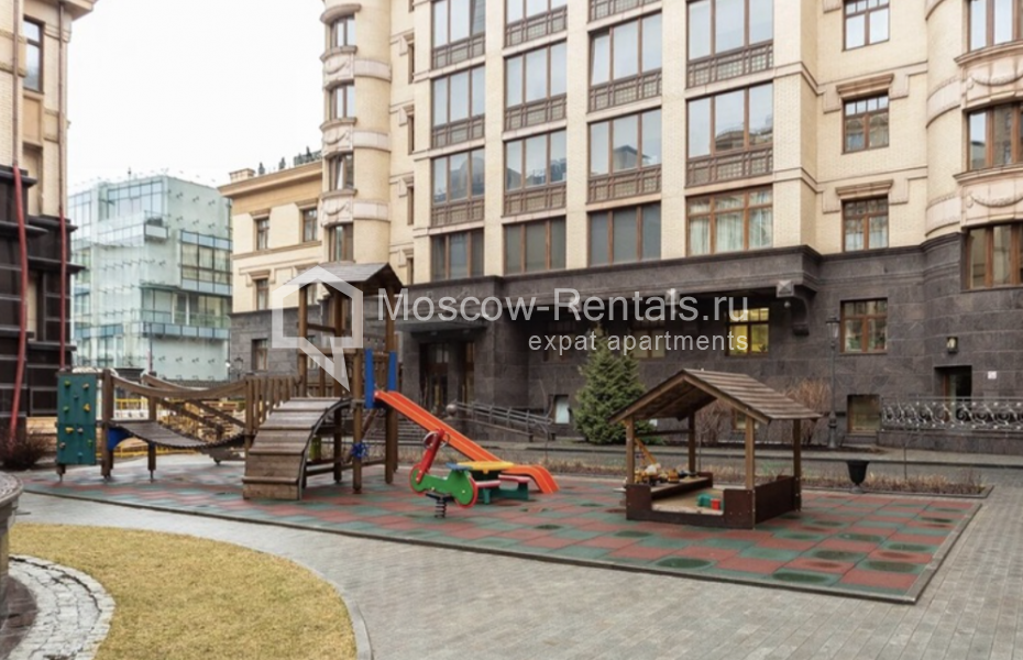 Photo #26 4-room (3 BR) apartment for <a href="http://moscow-rentals.ru/en/articles/long-term-rent" target="_blank">a long-term</a> rent
 in Russia, Moscow, Khilkov lane, 1