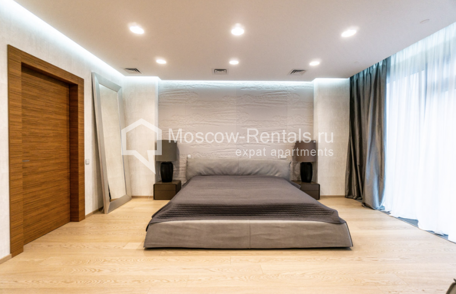 Photo #9 3-room (2 BR) apartment for <a href="http://moscow-rentals.ru/en/articles/long-term-rent" target="_blank">a long-term</a> rent
 in Russia, Moscow, Presnenskaya emb, 8с1