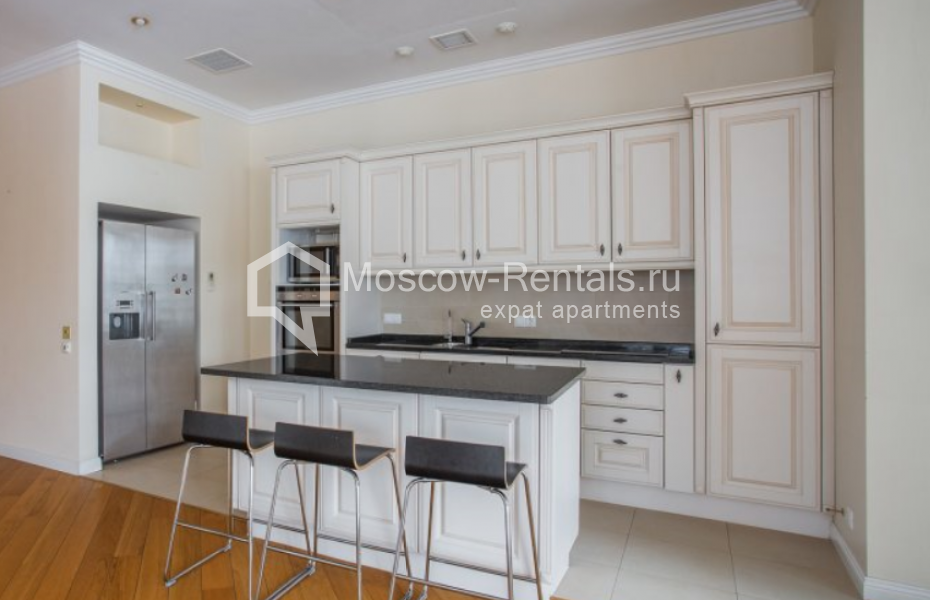Photo #3 6-room (5 BR) apartment for <a href="http://moscow-rentals.ru/en/articles/long-term-rent" target="_blank">a long-term</a> rent
 in Russia, Moscow, Beregovaya str, 4С4