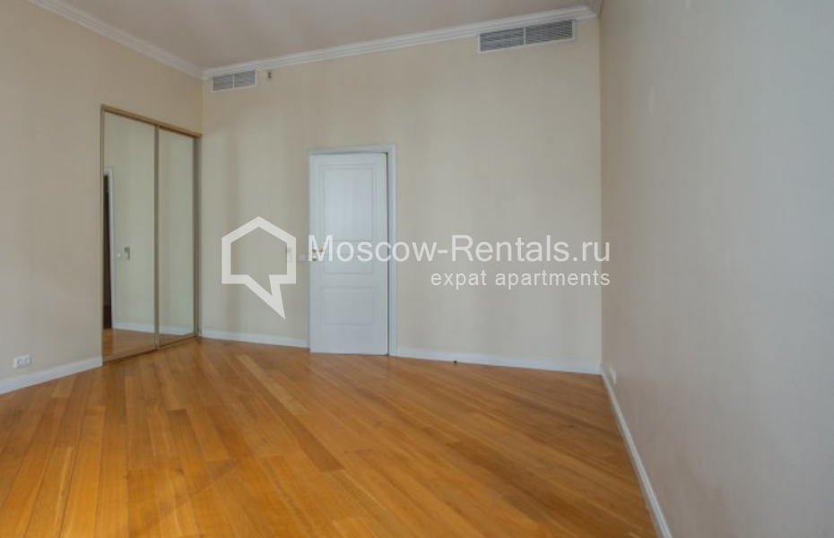 Photo #12 6-room (5 BR) apartment for <a href="http://moscow-rentals.ru/en/articles/long-term-rent" target="_blank">a long-term</a> rent
 in Russia, Moscow, Beregovaya str, 4С4