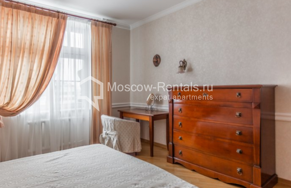 Photo #13 4-room (3 BR) apartment for <a href="http://moscow-rentals.ru/en/articles/long-term-rent" target="_blank">a long-term</a> rent
 in Russia, Moscow, Pogorelskyi lane, 6