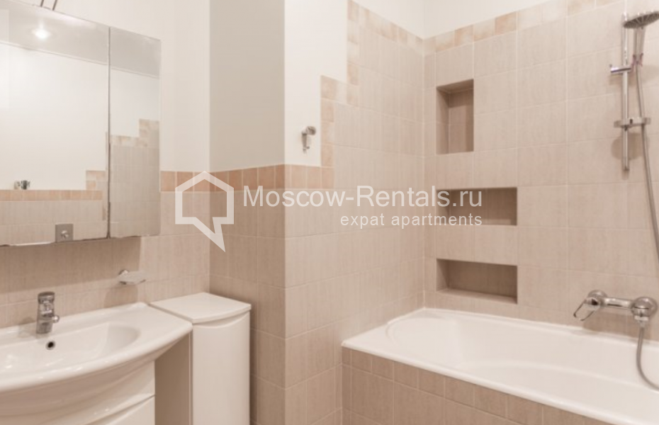 Photo #19 4-room (3 BR) apartment for <a href="http://moscow-rentals.ru/en/articles/long-term-rent" target="_blank">a long-term</a> rent
 in Russia, Moscow, Pogorelskyi lane, 6