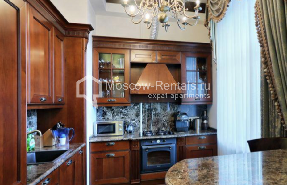 Photo #1 3-room (2 BR) apartment for <a href="http://moscow-rentals.ru/en/articles/long-term-rent" target="_blank">a long-term</a> rent
 in Russia, Moscow, Degtyarnyi lane, 15к1