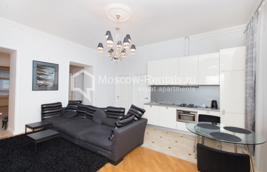 Photo #2 4-room (3 BR) apartment for <a href="http://moscow-rentals.ru/en/articles/long-term-rent" target="_blank">a long-term</a> rent
 in Russia, Moscow, Tverskaya str., 12С7