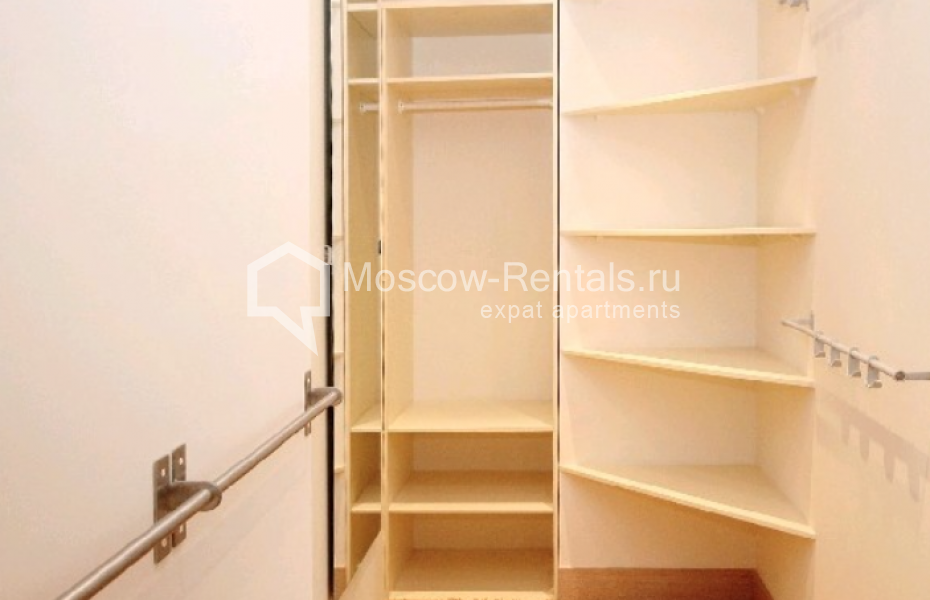 Photo #17 5-room (4 BR) apartment for <a href="http://moscow-rentals.ru/en/articles/long-term-rent" target="_blank">a long-term</a> rent
 in Russia, Moscow, 2nd Frunzenskaya str, 12