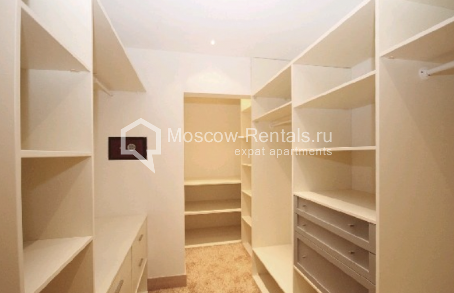 Photo #18 5-room (4 BR) apartment for <a href="http://moscow-rentals.ru/en/articles/long-term-rent" target="_blank">a long-term</a> rent
 in Russia, Moscow, 2nd Frunzenskaya str, 12