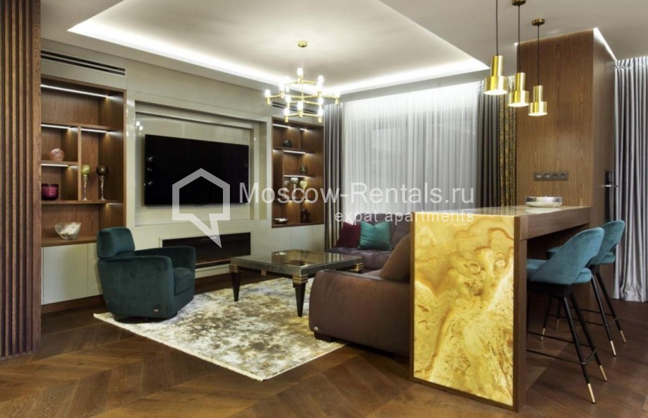 Photo #1 3-room (2 BR) apartment for <a href="http://moscow-rentals.ru/en/articles/long-term-rent" target="_blank">a long-term</a> rent
 in Russia, Moscow, Bolshaya Sadovaya str, 5к1