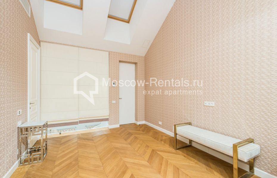 Photo #5 2-room (1 BR) apartment for <a href="http://moscow-rentals.ru/en/articles/long-term-rent" target="_blank">a long-term</a> rent
 in Russia, Moscow, Nikolskaya str, 10/2С2б