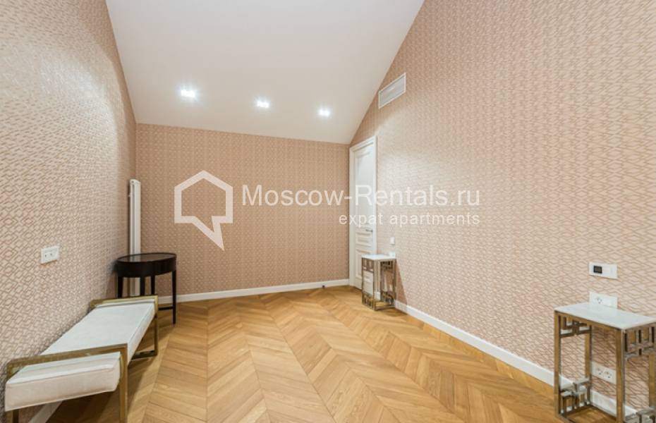 Photo #6 2-room (1 BR) apartment for <a href="http://moscow-rentals.ru/en/articles/long-term-rent" target="_blank">a long-term</a> rent
 in Russia, Moscow, Nikolskaya str, 10/2С2б