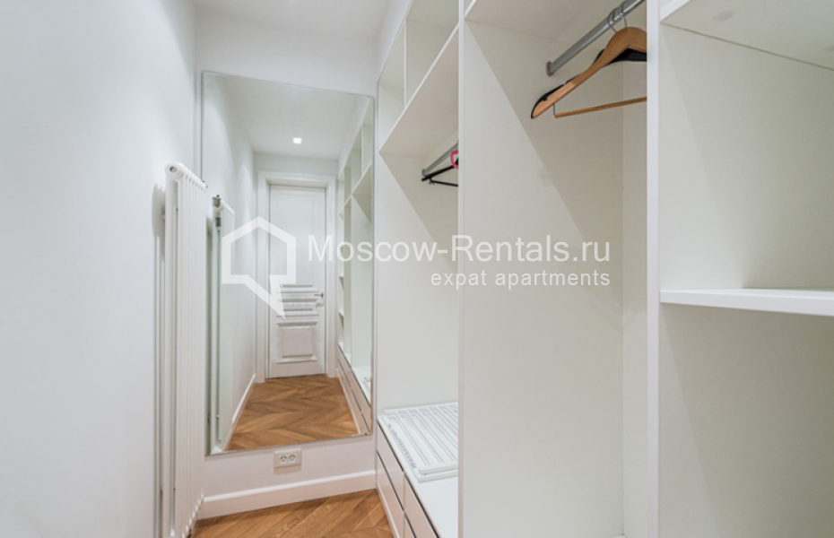 Photo #7 2-room (1 BR) apartment for <a href="http://moscow-rentals.ru/en/articles/long-term-rent" target="_blank">a long-term</a> rent
 in Russia, Moscow, Nikolskaya str, 10/2С2б