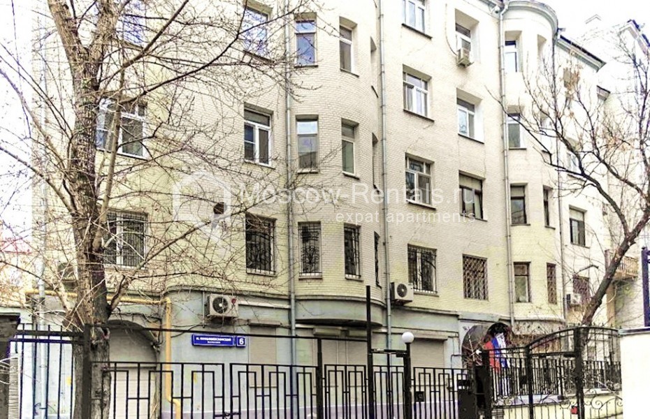 Photo #17 4-room (3 BR) apartment for <a href="http://moscow-rentals.ru/en/articles/long-term-rent" target="_blank">a long-term</a> rent
 in Russia, Moscow, Malyi Nikolopeskovskyi lane, 6