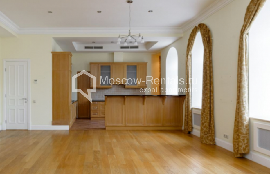 Photo #1 7-room (6 BR) apartment for <a href="http://moscow-rentals.ru/en/articles/long-term-rent" target="_blank">a long-term</a> rent
 in Russia, Moscow, Pokrovskyi blv, 14/6
