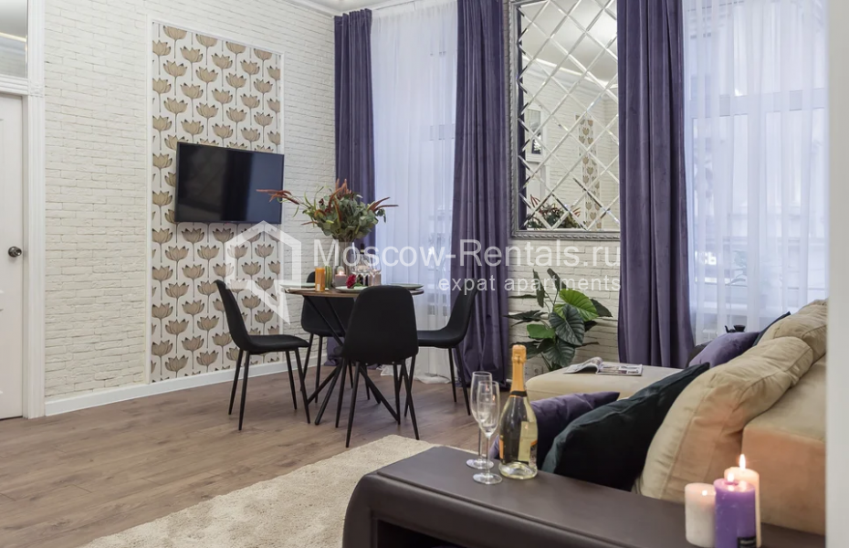 Photo #1 2-room (1 BR) apartment for <a href="http://moscow-rentals.ru/en/articles/long-term-rent" target="_blank">a long-term</a> rent
 in Russia, Moscow, Arbat str, 31