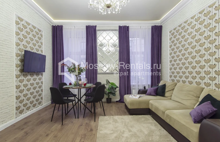 Photo #3 2-room (1 BR) apartment for <a href="http://moscow-rentals.ru/en/articles/long-term-rent" target="_blank">a long-term</a> rent
 in Russia, Moscow, Arbat str, 31