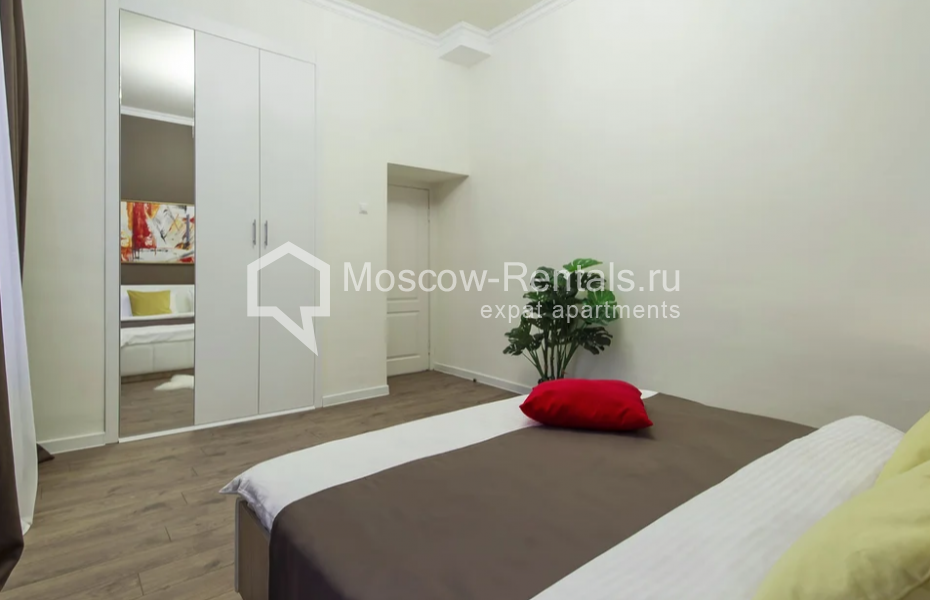 Photo #14 2-room (1 BR) apartment for <a href="http://moscow-rentals.ru/en/articles/long-term-rent" target="_blank">a long-term</a> rent
 in Russia, Moscow, Arbat str, 31