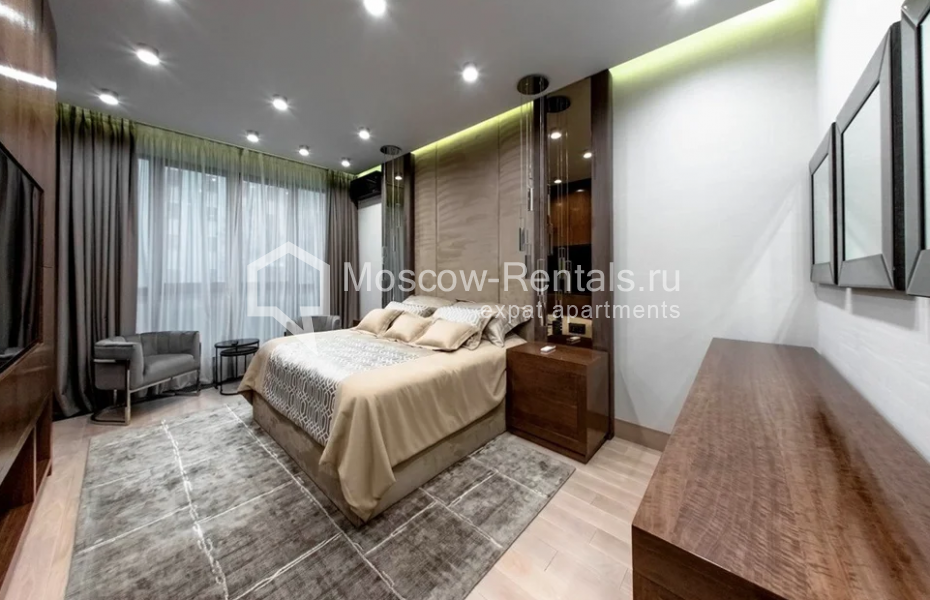 Photo #6 4-room (3 BR) apartment for <a href="http://moscow-rentals.ru/en/articles/long-term-rent" target="_blank">a long-term</a> rent
 in Russia, Moscow, Malaya Pirogovskaya str, 8