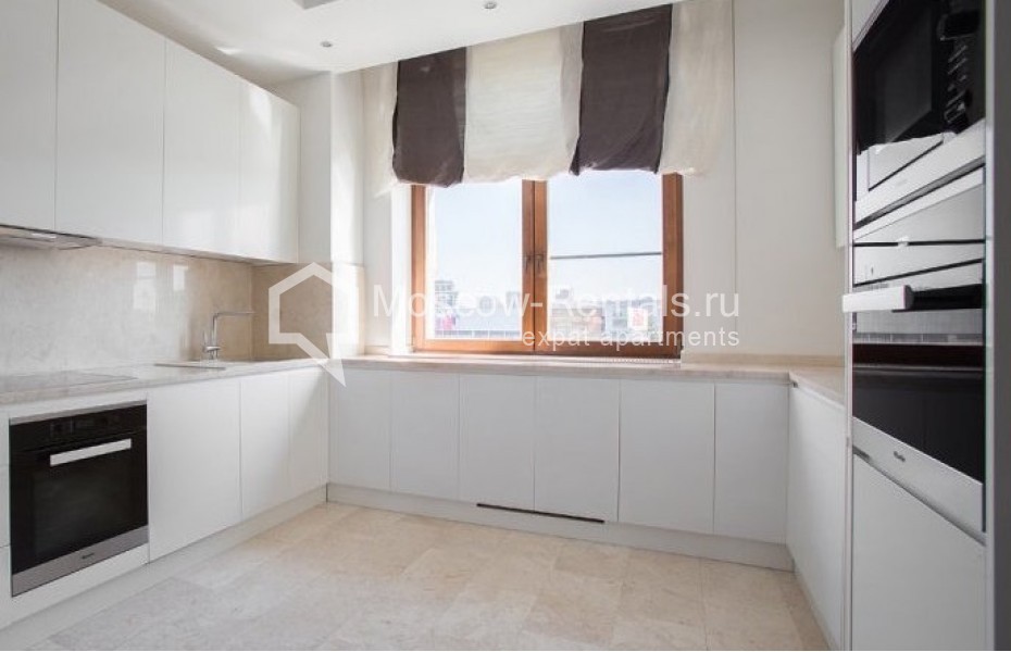 Photo #4 3-room (2 BR) apartment for <a href="http://moscow-rentals.ru/en/articles/long-term-rent" target="_blank">a long-term</a> rent
 in Russia, Moscow, Khilkov lane, 1