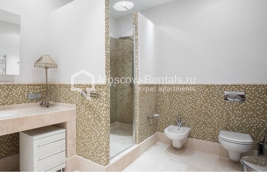 Photo #14 3-room (2 BR) apartment for <a href="http://moscow-rentals.ru/en/articles/long-term-rent" target="_blank">a long-term</a> rent
 in Russia, Moscow, Khilkov lane, 1