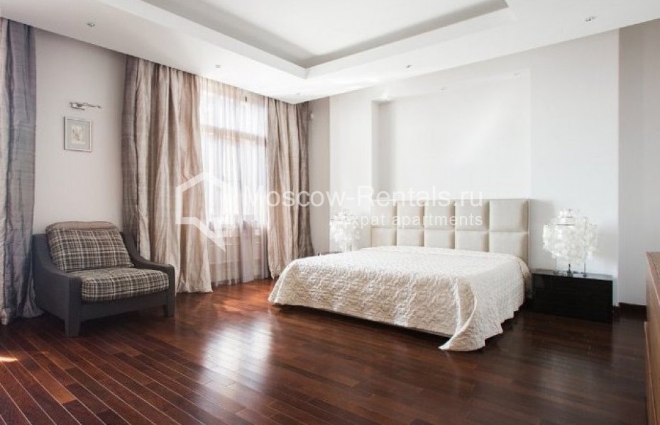 Photo #8 3-room (2 BR) apartment for <a href="http://moscow-rentals.ru/en/articles/long-term-rent" target="_blank">a long-term</a> rent
 in Russia, Moscow, Khilkov lane, 1