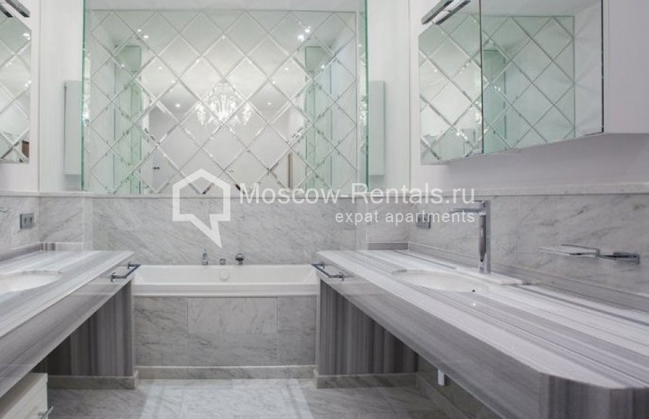 Photo #16 3-room (2 BR) apartment for <a href="http://moscow-rentals.ru/en/articles/long-term-rent" target="_blank">a long-term</a> rent
 in Russia, Moscow, Khilkov lane, 1