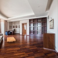 Photo #2 3-room (2 BR) apartment for <a href="http://moscow-rentals.ru/en/articles/long-term-rent" target="_blank">a long-term</a> rent
 in Russia, Moscow, Khilkov lane, 1