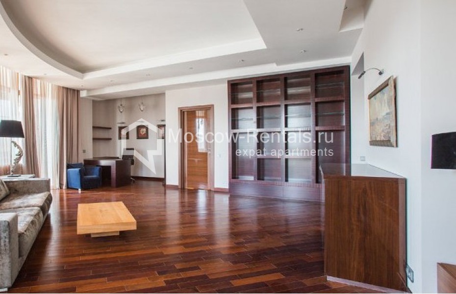 Photo #3 3-room (2 BR) apartment for <a href="http://moscow-rentals.ru/en/articles/long-term-rent" target="_blank">a long-term</a> rent
 in Russia, Moscow, Khilkov lane, 1