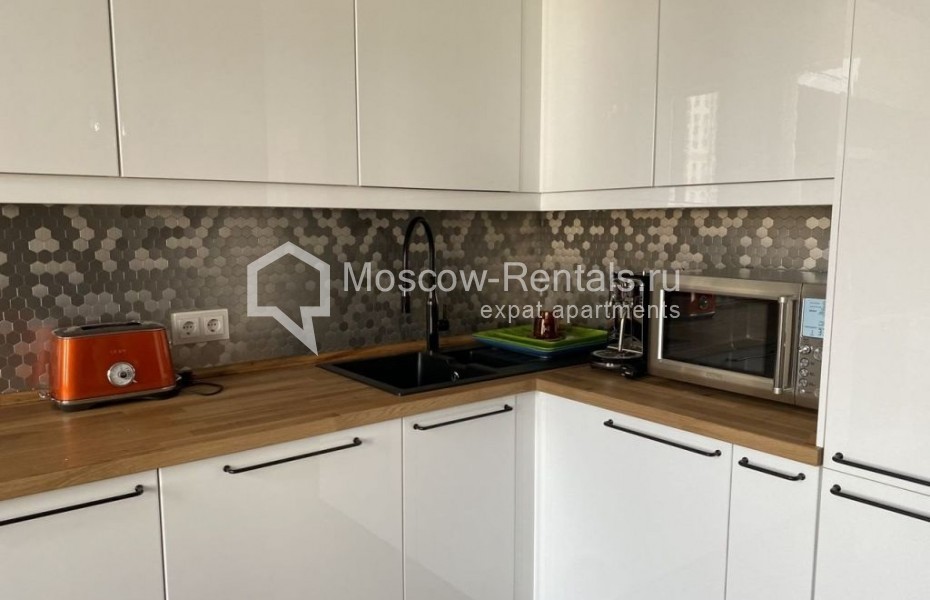 Photo #4 3-room (2 BR) apartment for <a href="http://moscow-rentals.ru/en/articles/long-term-rent" target="_blank">a long-term</a> rent
 in Russia, Moscow, Mosfilmovskaya str, 88к4с1