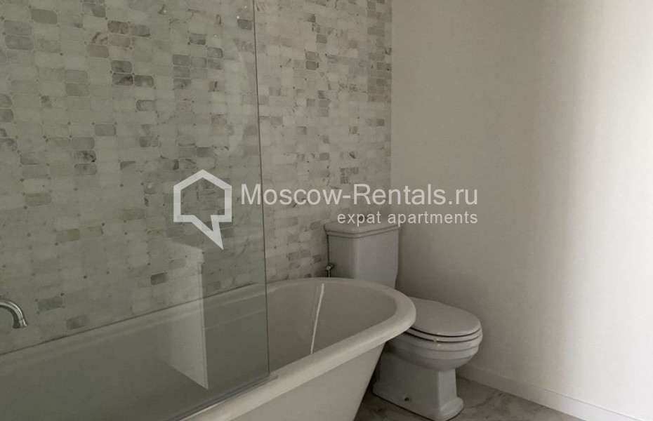 Photo #12 3-room (2 BR) apartment for <a href="http://moscow-rentals.ru/en/articles/long-term-rent" target="_blank">a long-term</a> rent
 in Russia, Moscow, Mosfilmovskaya str, 88к4с1