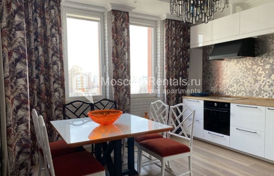 Photo #2 3-room (2 BR) apartment for <a href="http://moscow-rentals.ru/en/articles/long-term-rent" target="_blank">a long-term</a> rent
 in Russia, Moscow, Mosfilmovskaya str, 88к4с1