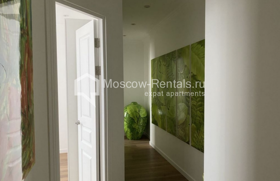 Photo #8 3-room (2 BR) apartment for <a href="http://moscow-rentals.ru/en/articles/long-term-rent" target="_blank">a long-term</a> rent
 in Russia, Moscow, Mosfilmovskaya str, 88к4с1