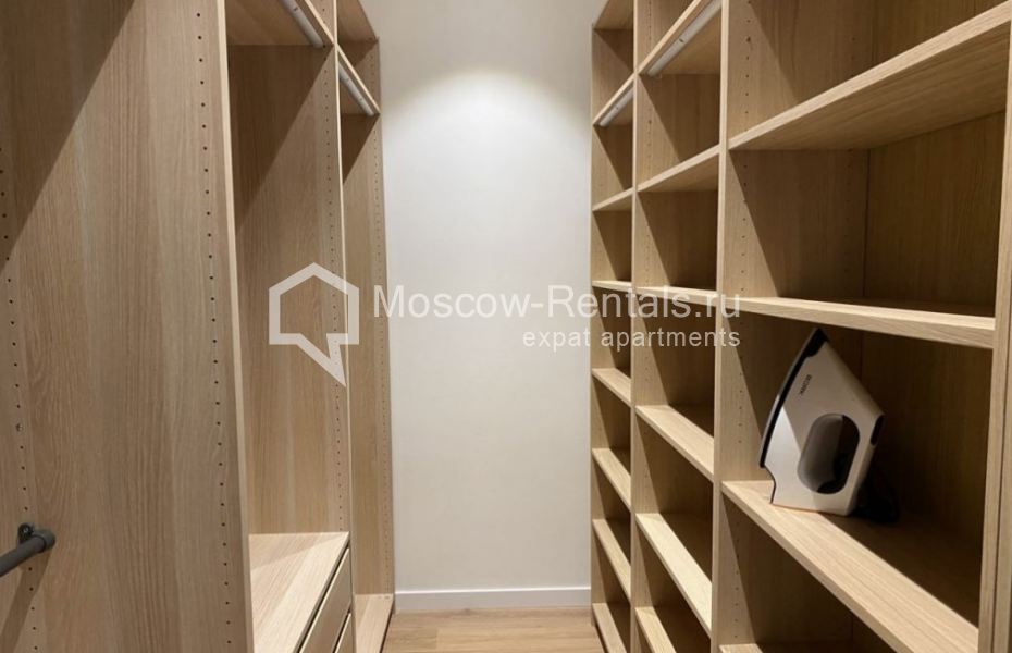 Photo #7 3-room (2 BR) apartment for <a href="http://moscow-rentals.ru/en/articles/long-term-rent" target="_blank">a long-term</a> rent
 in Russia, Moscow, Mosfilmovskaya str, 88к4с1