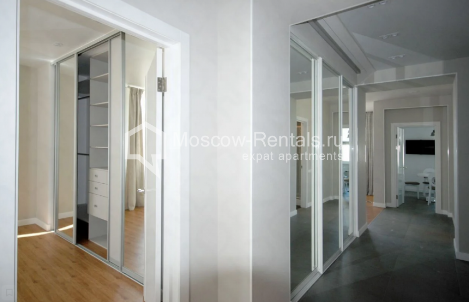 Photo #7 3-room (2 BR) apartment for <a href="http://moscow-rentals.ru/en/articles/long-term-rent" target="_blank">a long-term</a> rent
 in Russia, Moscow, Mosfilmovskaya str, 88к2с7