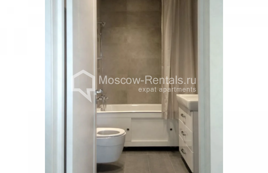 Photo #8 3-room (2 BR) apartment for <a href="http://moscow-rentals.ru/en/articles/long-term-rent" target="_blank">a long-term</a> rent
 in Russia, Moscow, Mosfilmovskaya str, 88к2с7