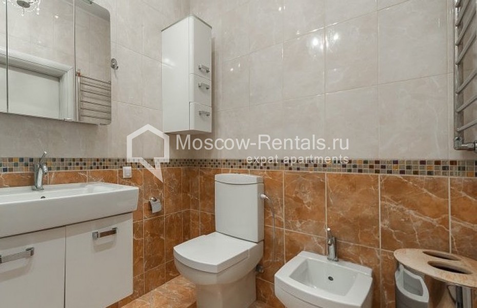 Photo #15 4-room (3 BR) apartment for <a href="http://moscow-rentals.ru/en/articles/long-term-rent" target="_blank">a long-term</a> rent
 in Russia, Moscow, Daev lane, 8