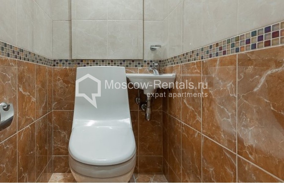 Photo #16 4-room (3 BR) apartment for <a href="http://moscow-rentals.ru/en/articles/long-term-rent" target="_blank">a long-term</a> rent
 in Russia, Moscow, Daev lane, 8