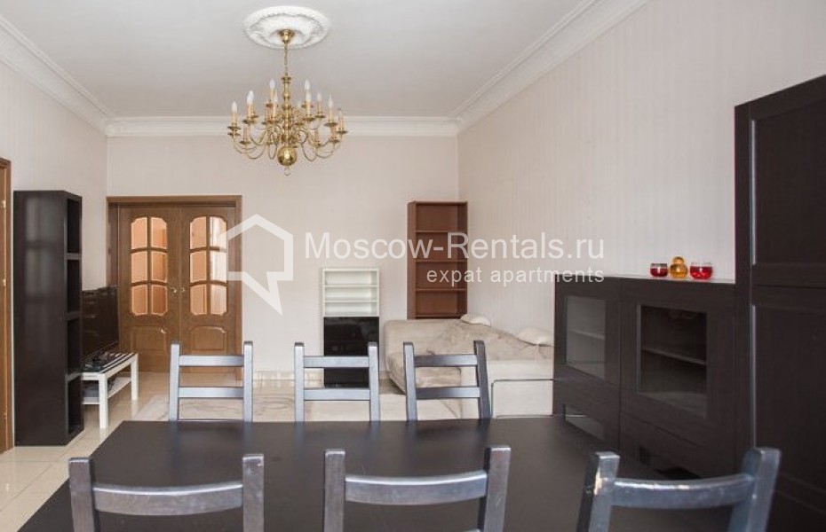 Photo #4 4-room (3 BR) apartment for <a href="http://moscow-rentals.ru/en/articles/long-term-rent" target="_blank">a long-term</a> rent
 in Russia, Moscow, New Arbat str, 23