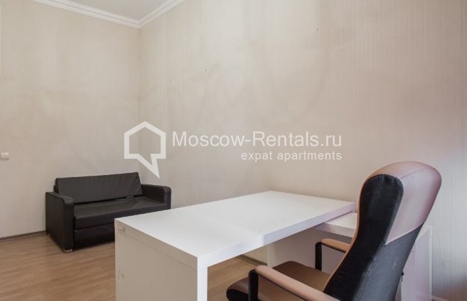 Photo #9 4-room (3 BR) apartment for <a href="http://moscow-rentals.ru/en/articles/long-term-rent" target="_blank">a long-term</a> rent
 in Russia, Moscow, New Arbat str, 23