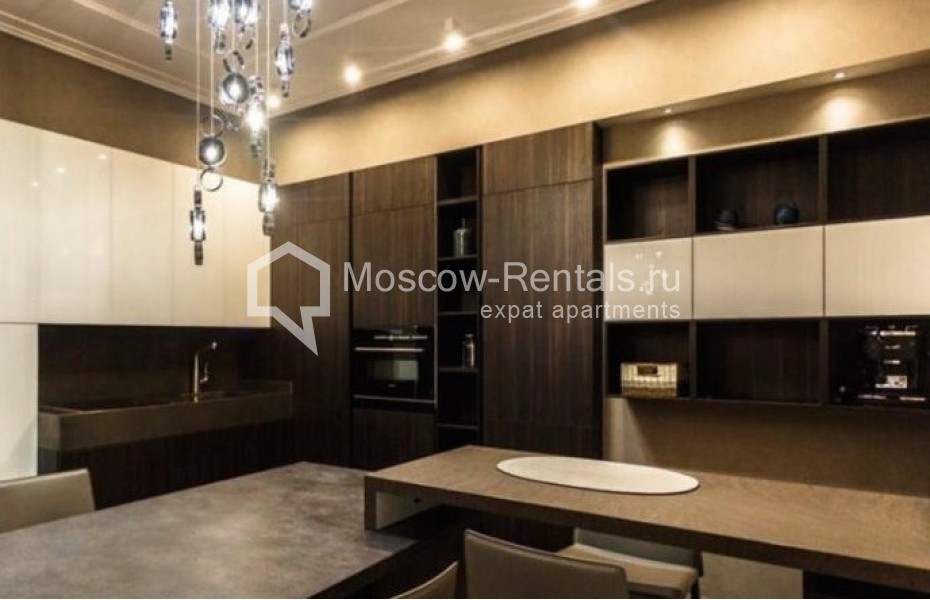 Photo #1 3-room (2 BR) apartment for <a href="http://moscow-rentals.ru/en/articles/long-term-rent" target="_blank">a long-term</a> rent
 in Russia, Moscow, Tverskaya str, 6С1