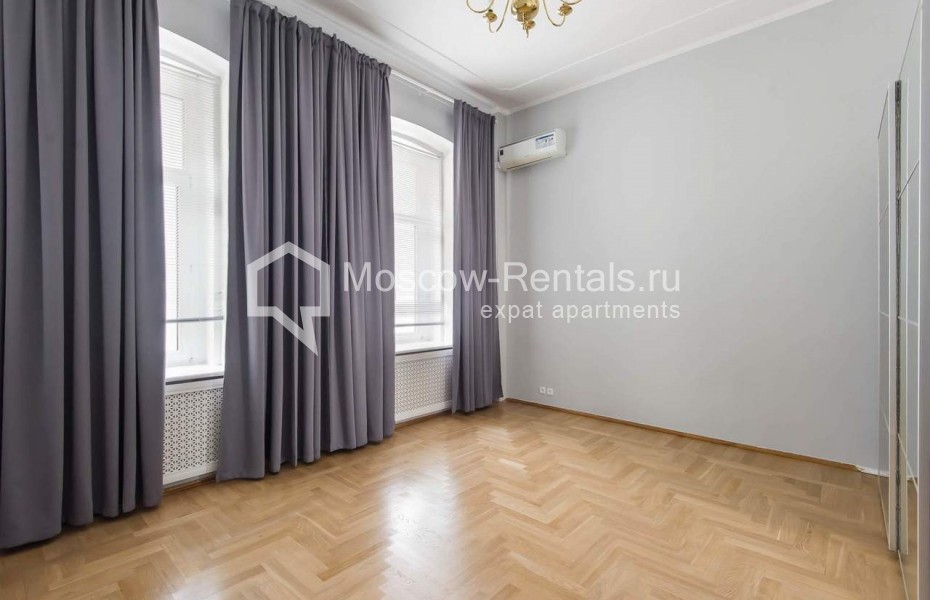 Photo #9 4-room (3 BR) apartment for <a href="http://moscow-rentals.ru/en/articles/long-term-rent" target="_blank">a long-term</a> rent
 in Russia, Moscow, Tverskaya str, 12/8