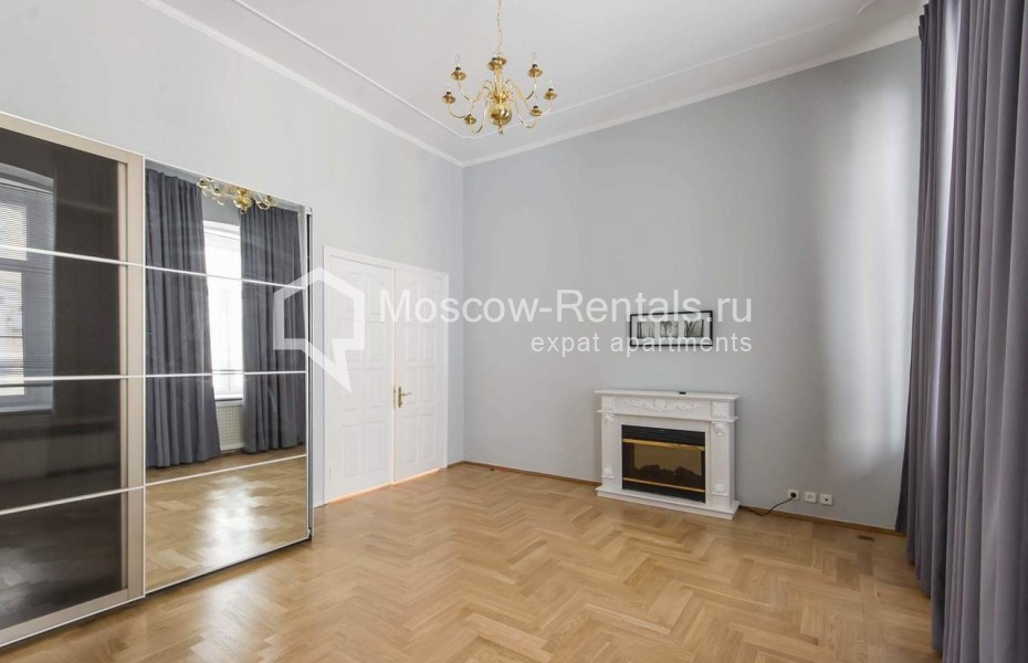 Photo #10 4-room (3 BR) apartment for <a href="http://moscow-rentals.ru/en/articles/long-term-rent" target="_blank">a long-term</a> rent
 in Russia, Moscow, Tverskaya str, 12/8