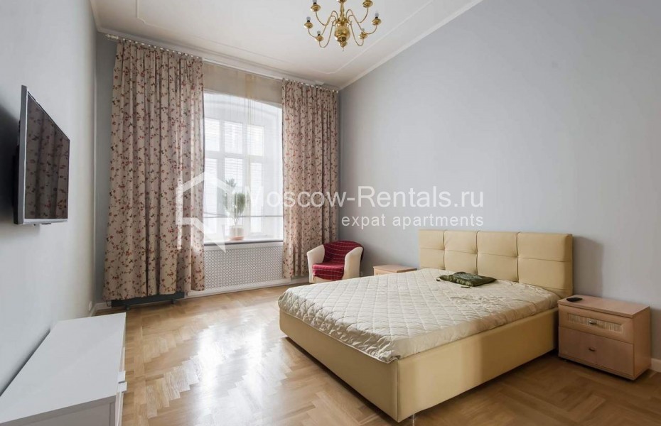 Photo #11 4-room (3 BR) apartment for <a href="http://moscow-rentals.ru/en/articles/long-term-rent" target="_blank">a long-term</a> rent
 in Russia, Moscow, Tverskaya str, 12/8