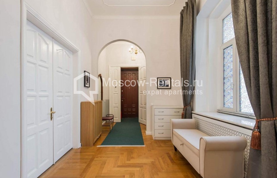 Photo #13 4-room (3 BR) apartment for <a href="http://moscow-rentals.ru/en/articles/long-term-rent" target="_blank">a long-term</a> rent
 in Russia, Moscow, Tverskaya str, 12/8