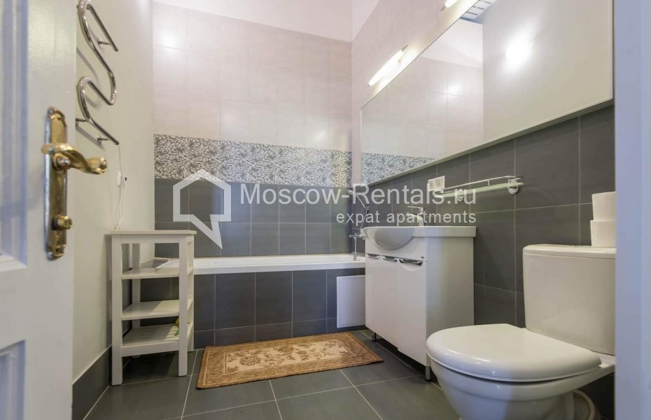 Photo #18 4-room (3 BR) apartment for <a href="http://moscow-rentals.ru/en/articles/long-term-rent" target="_blank">a long-term</a> rent
 in Russia, Moscow, Tverskaya str, 12/8