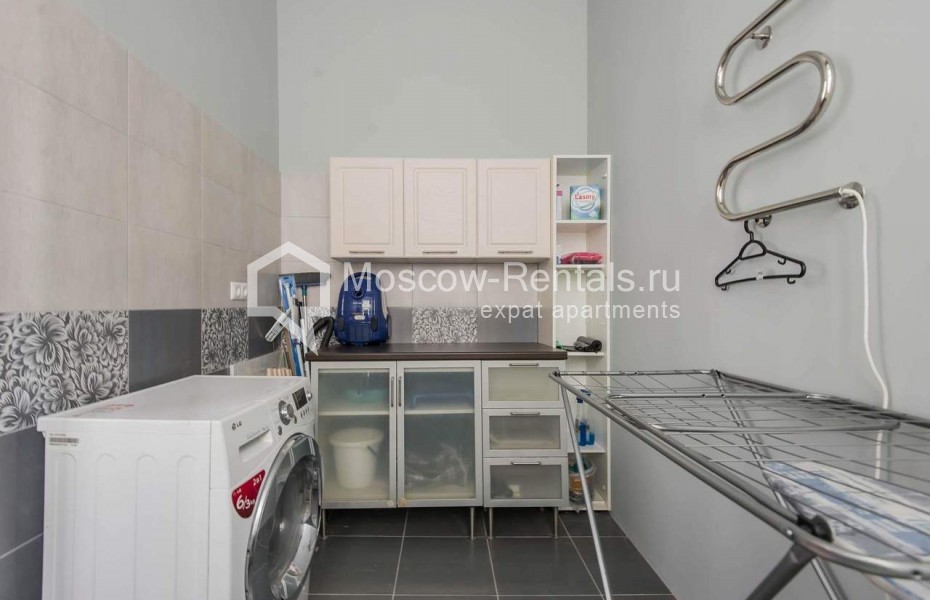 Photo #20 4-room (3 BR) apartment for <a href="http://moscow-rentals.ru/en/articles/long-term-rent" target="_blank">a long-term</a> rent
 in Russia, Moscow, Tverskaya str, 12/8