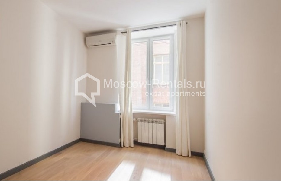 Photo #12 4-room (3 BR) apartment for <a href="http://moscow-rentals.ru/en/articles/long-term-rent" target="_blank">a long-term</a> rent
 in Russia, Moscow, Zvonarskyi lane, 5