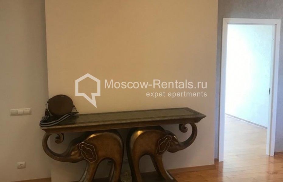 Photo #16 4-room (3 BR) apartment for <a href="http://moscow-rentals.ru/en/articles/long-term-rent" target="_blank">a long-term</a> rent
 in Russia, Moscow, Sosnovaya alleya, 1