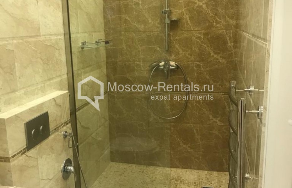Photo #24 4-room (3 BR) apartment for <a href="http://moscow-rentals.ru/en/articles/long-term-rent" target="_blank">a long-term</a> rent
 in Russia, Moscow, Sosnovaya alleya, 1