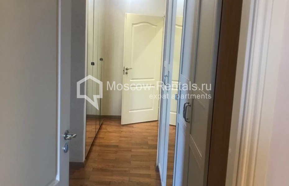 Photo #20 4-room (3 BR) apartment for <a href="http://moscow-rentals.ru/en/articles/long-term-rent" target="_blank">a long-term</a> rent
 in Russia, Moscow, Sosnovaya alleya, 1