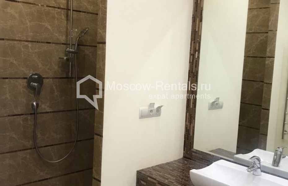 Photo #22 4-room (3 BR) apartment for <a href="http://moscow-rentals.ru/en/articles/long-term-rent" target="_blank">a long-term</a> rent
 in Russia, Moscow, Sosnovaya alleya, 1